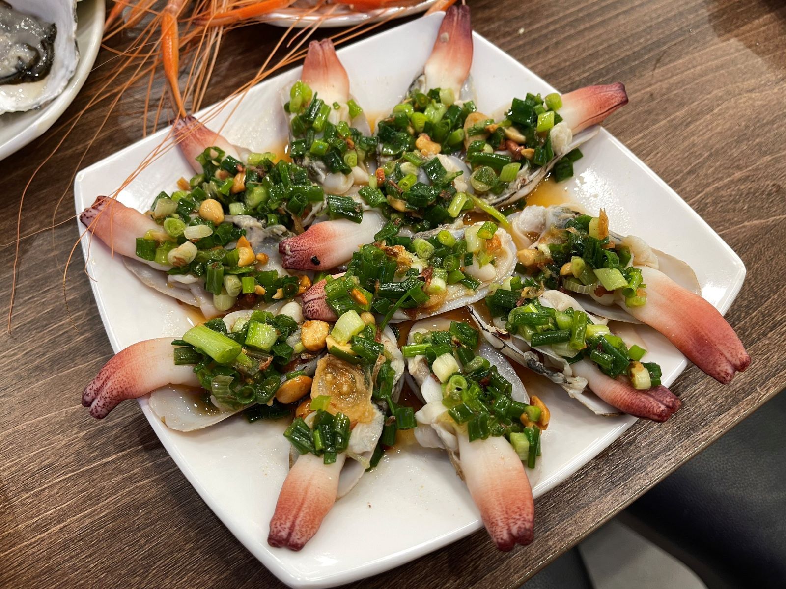Tu hài nướng mỡ hành